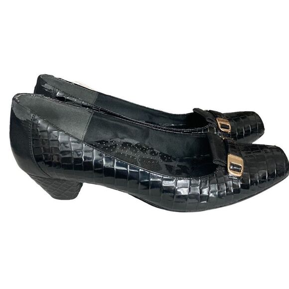 J RENEE BLACK ALLIGATOR BUCKLE LOW HEELS / SZ: 9 - Picture 2 of 9